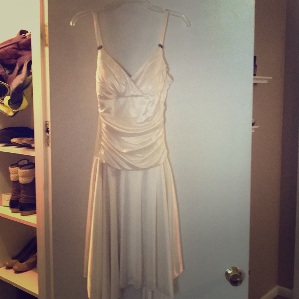 Beautiful satin white dress!